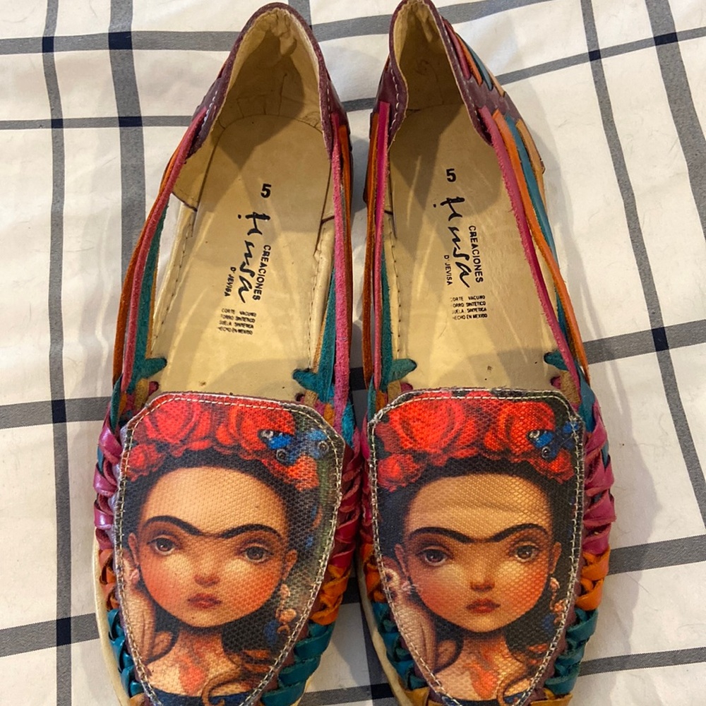 Never worn Mexican huarache style shoe